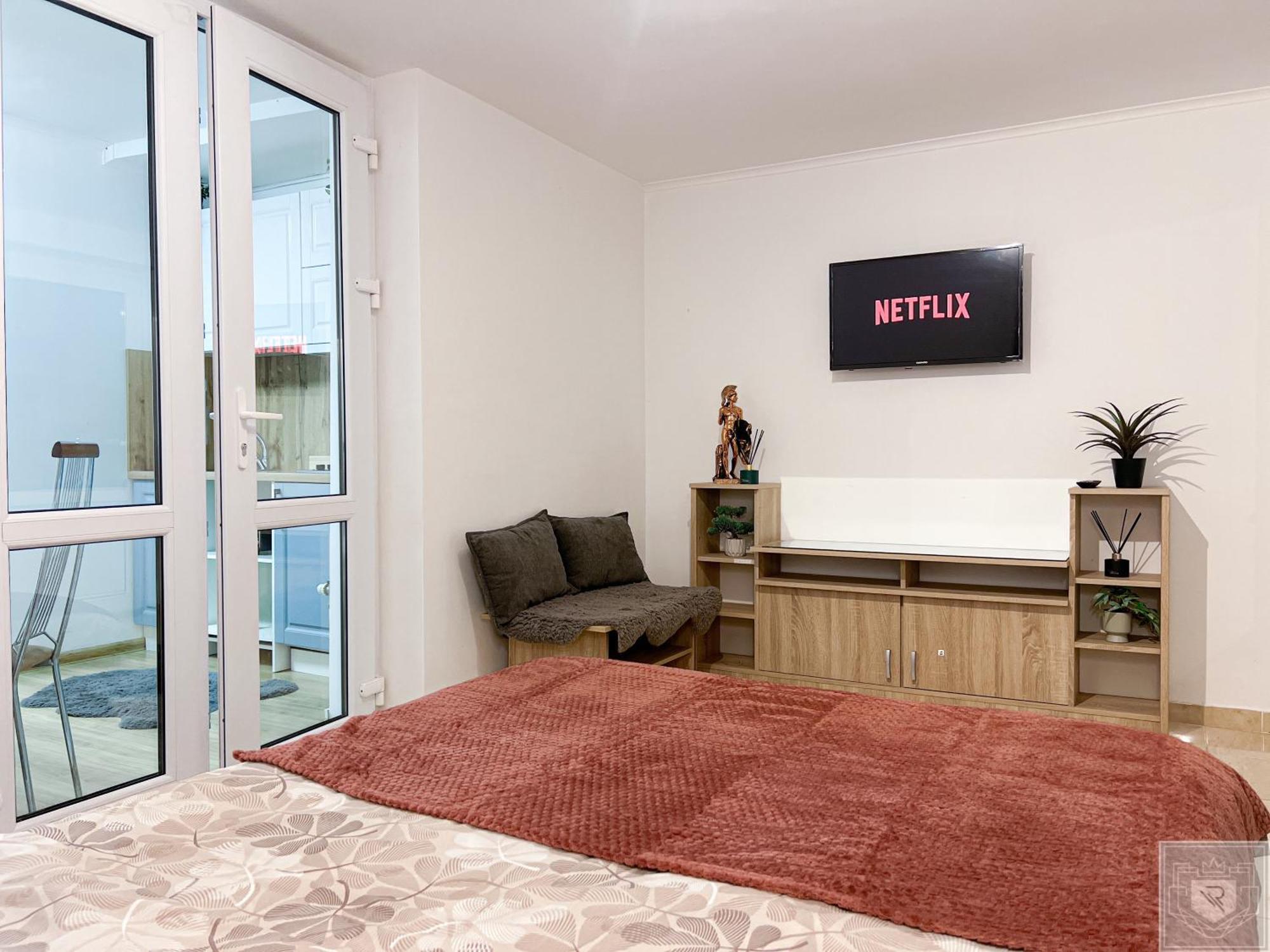 Apartment Renthouse Gates #5 *